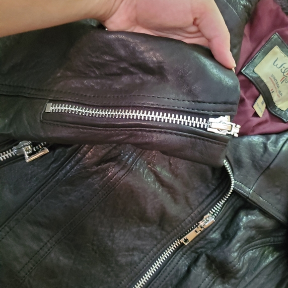 Wilson's Leather Jacket - Picture 3 of 8